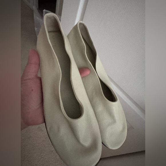 NWT/ NIB Khaite Marcy Ballet Flats- Off-White - size 38.5- US 8 - Picture 3 of 7